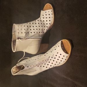 Toms leather bootie